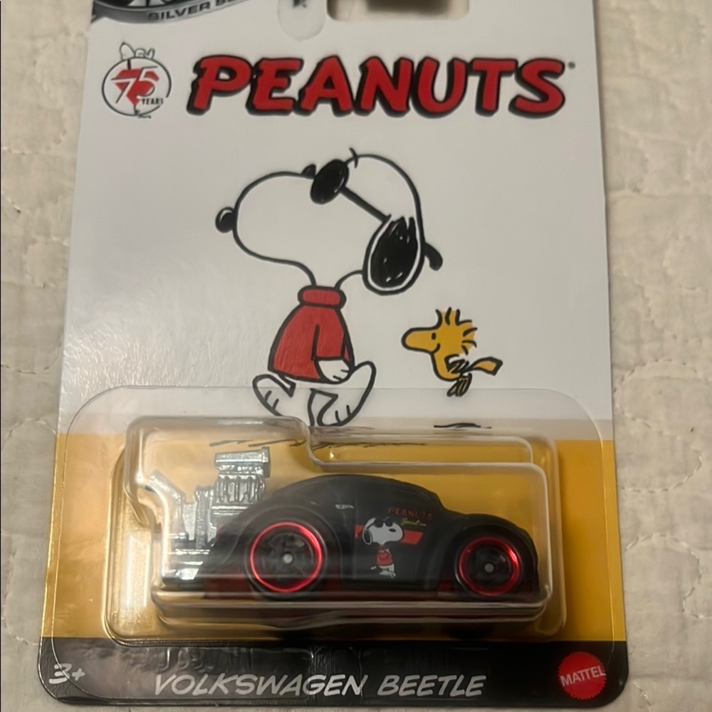 Peanuts Snoopy Volkswagen Beetle Toy Car